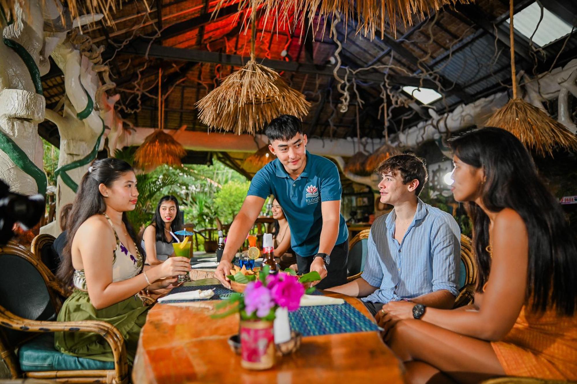 Garden Of Eden Dive Resort Puerto Galera Zewnętrze zdjęcie